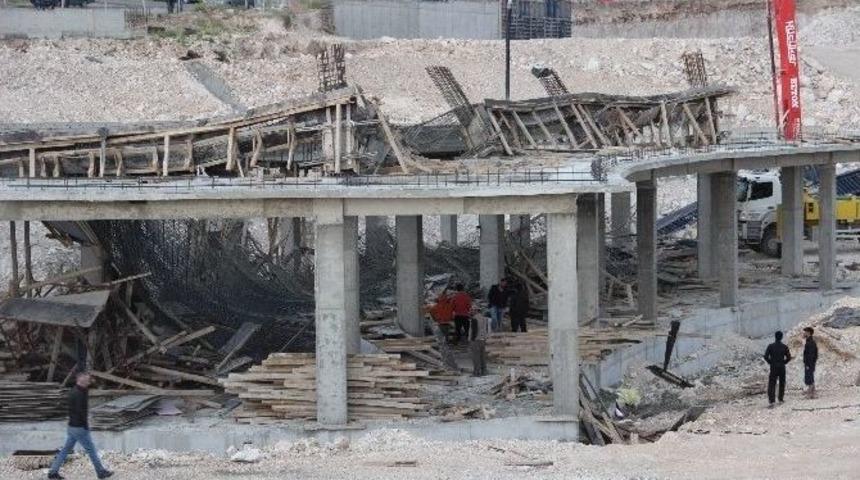 Karaman&rsquo;da İnşaat Kalıpları &Ccedil;&ouml;kt&uuml;: 1 Yaralı