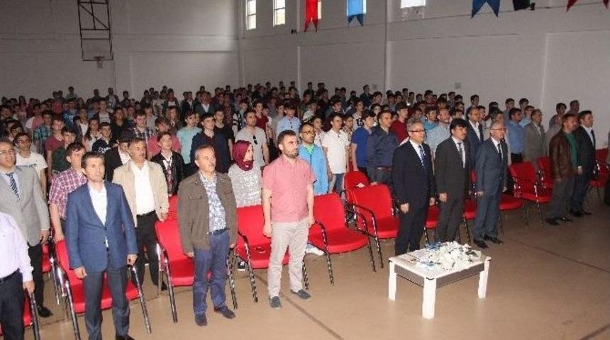 Necip Fazıl Kısak&uuml;rek Şiirlerle Anıldı