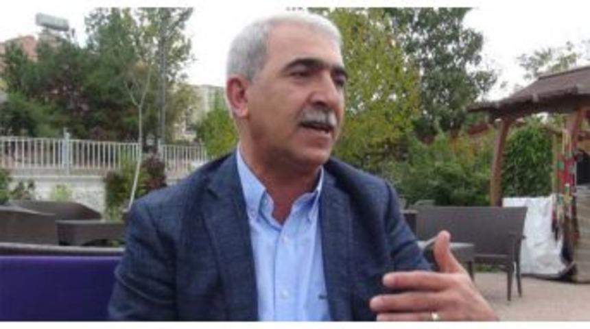 Eski Belediye Başkanı G&ouml;zaltına Alındı