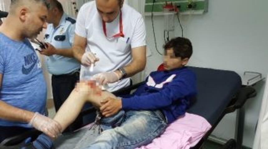 Motosiklet Otomobile &Ccedil;arptı: 1 Yaralı