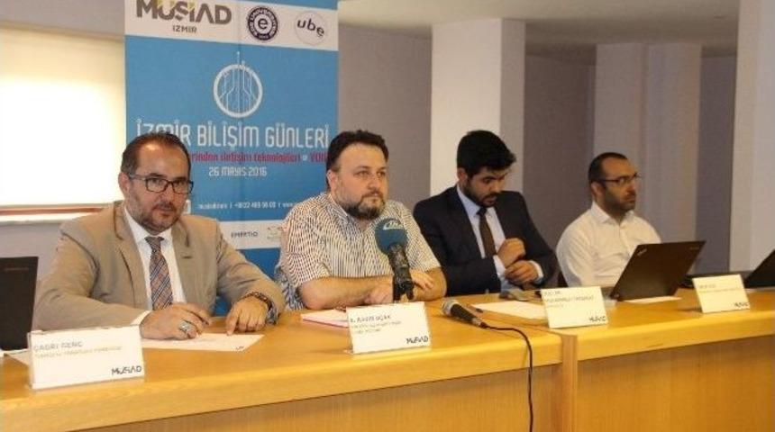İzmir Bilişim G&uuml;nleri Zirvesi Teknolojiye Işık Tuttu