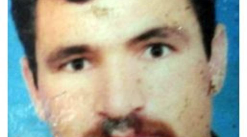 Bakkal D&uuml;kkanının &Ouml;n&uuml;nde &Ouml;ld&uuml;r&uuml;ld&uuml;