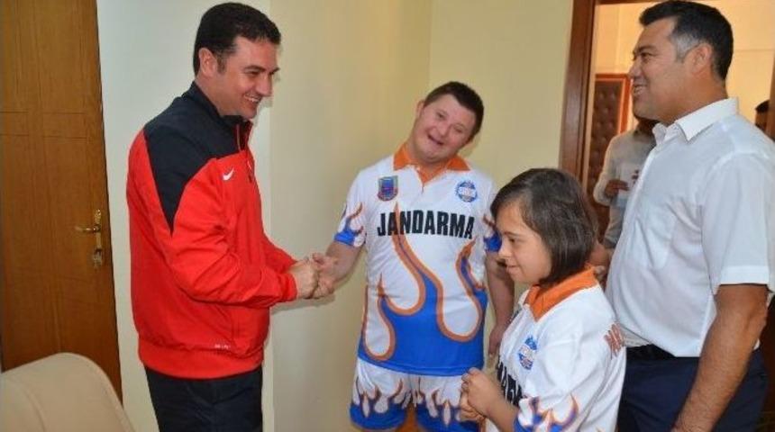 Paralimpikspor Kul&uuml;b&uuml; &Ouml;zel Sporcularının Başarısı