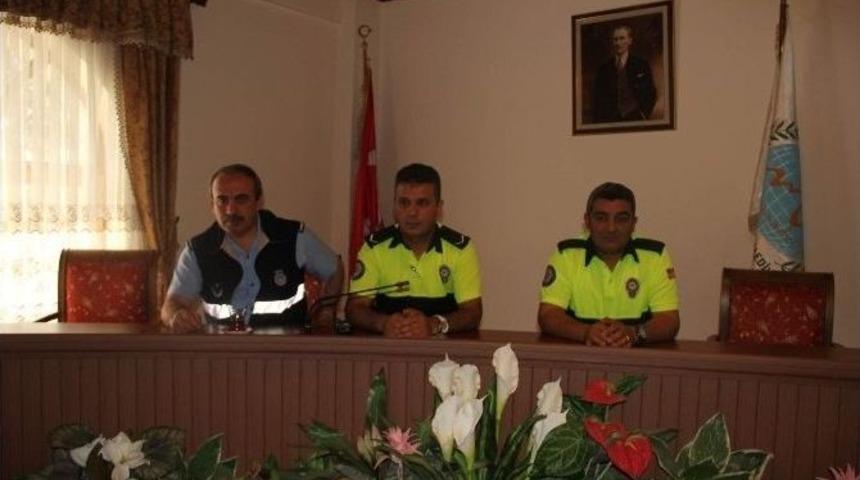 Belediye Personeline Yol G&uuml;venliği Ve İşaretleme Eğitimi Verildi