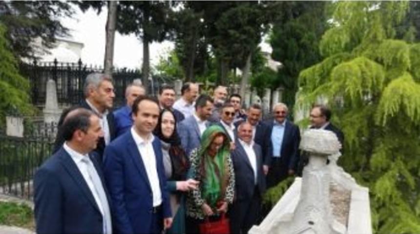 Mahmut Esat Efendi 99. Yılında İlk Kez Mezarı Başında Anıldı