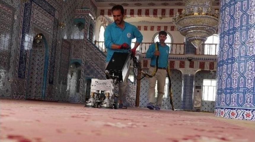 Haliliye&rsquo;deki İbadethaneler Ramazan Ayı&rsquo;na Hazırlanıyor