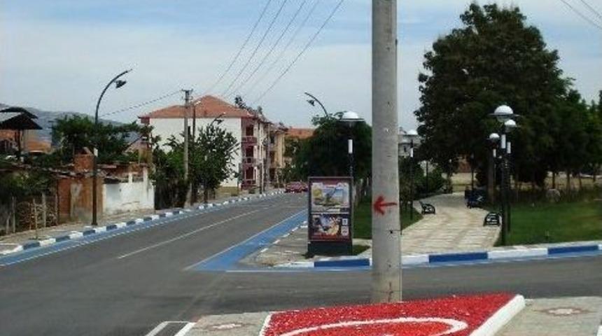 Kırık Taşlardan T&uuml;rk Bayrağı