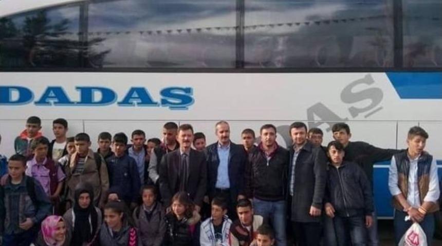 Aşkale&rsquo;li &Ouml;ğrenciler &Ccedil;anakkale&rsquo;ye G&ouml;nderildi