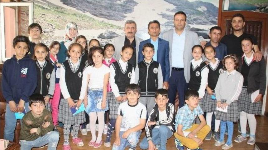 &Ouml;ğrencilerden Belediyeye Ziyaret