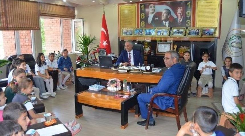 &Ouml;ğrencilerinden Bayırk&ouml;y Belediyesi&rsquo;ne Ziyaret