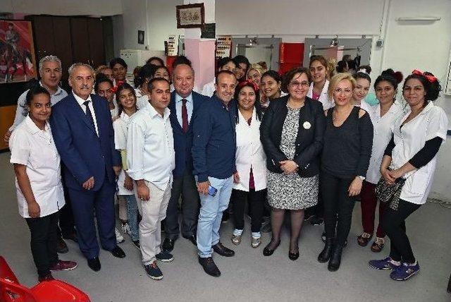 Roman Vatandaşlara Kuaf&ouml;rl&uuml;k Kursu 3