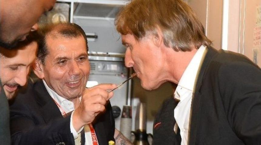 Dursun &Ouml;zbek: "camianın Bu Kupaya İhtiyacı Vardı"