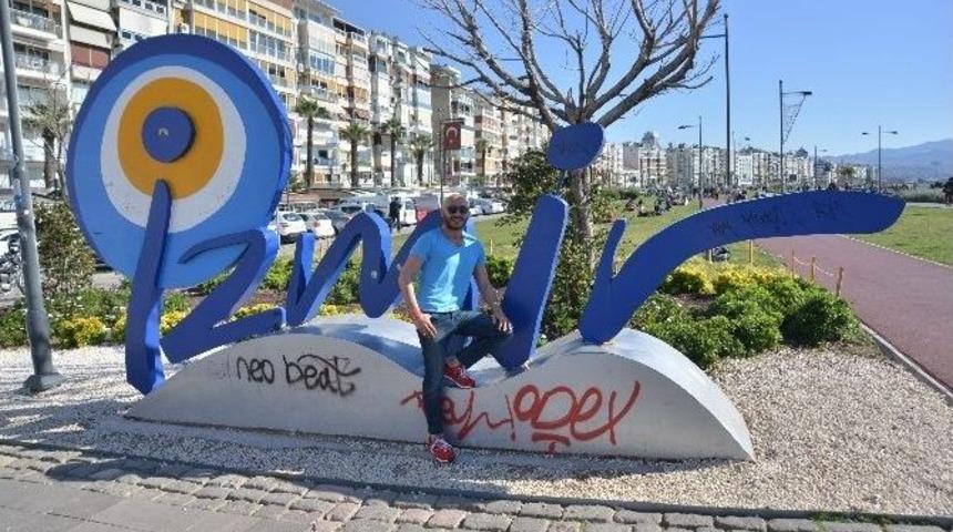 O Ses T&uuml;rkiye&rsquo;nin &Uuml;nl&uuml; İsmi Ata Irmak İzmir&rsquo;i Se&ccedil;ti