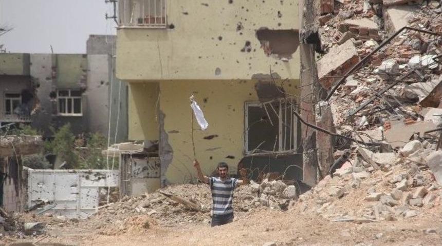Nusaybin&rsquo;de &Uuml;&ccedil; Ter&ouml;rist Daha Teslim Oldu