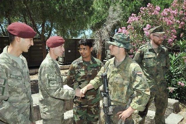 Mehmet&ccedil;ik&rsquo;ten Konuk Askerlere Misafirperverlik &Ouml;rneği 1