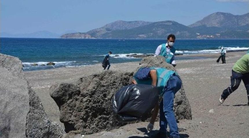 Dalaman&rsquo;da H&uuml;k&uuml;ml&uuml;ler &Ccedil;evre Temizliği Yaptı