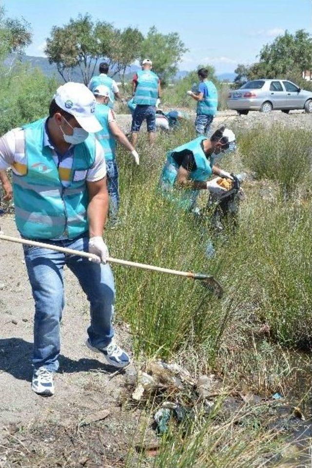 Dalaman’da Hükümlüler Çevre Temizliği Yaptı