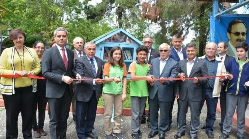 Bafra&rsquo;da &ldquo;parklarda K&uuml;t&uuml;phane, Okumak Şahane&rdquo;projesi