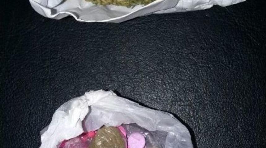 Siirt&rsquo;te Uyuşturucu Madde Ticaretinden 2 Kişi Tutuklandı