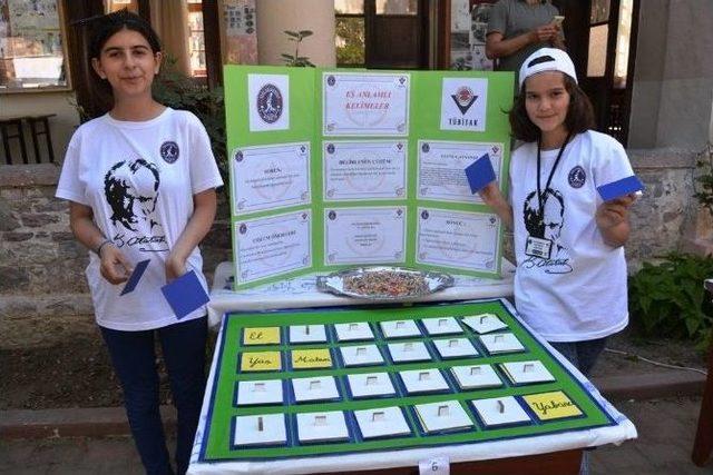 Ayvalık’ta Gazi Ortaokulu Tubitak Bilim Fuarına İlgi Yoğun Oldu