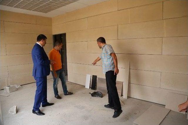 Ekinci, Yapımı Devam Eden Organik Semt Pazarını İnceledi 1