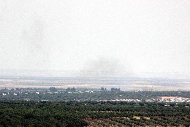 Işid Mevzileri Fırtına Obüs Topları Ve Tank Birlikleri Tarafından Vuruluyor