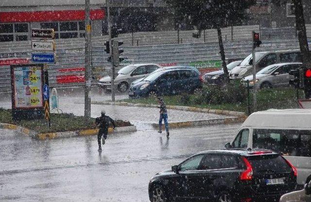 Adıyaman&rsquo;da Dolu Ve Yağmur Yağışı 2