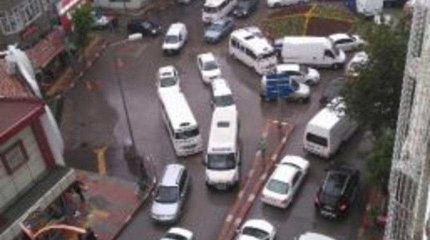 Afyonkarahisar&rsquo;da Yoğun Yağmur Yağışı Hayatı Olumsuz Etkiledi