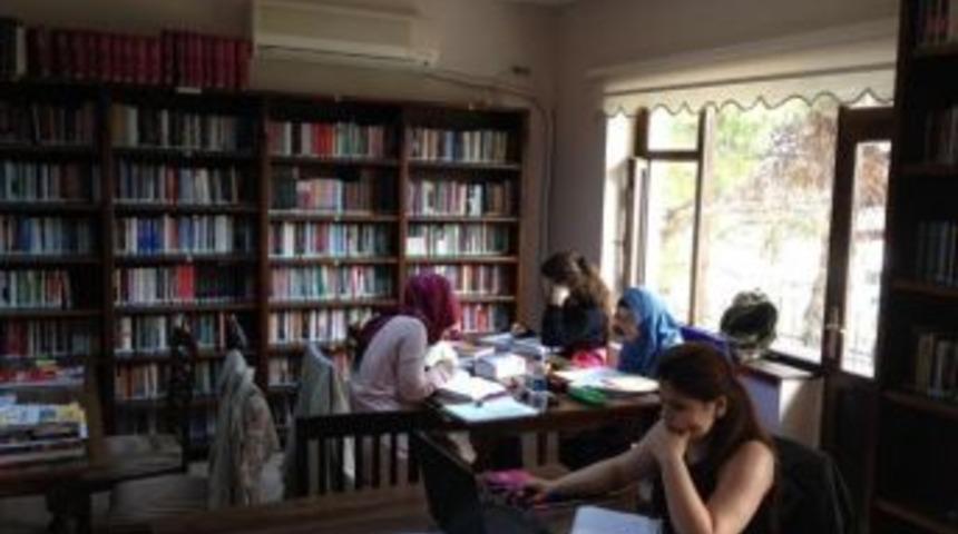 Finallerin Adresi Faik Baysal K&uuml;t&uuml;phanesi