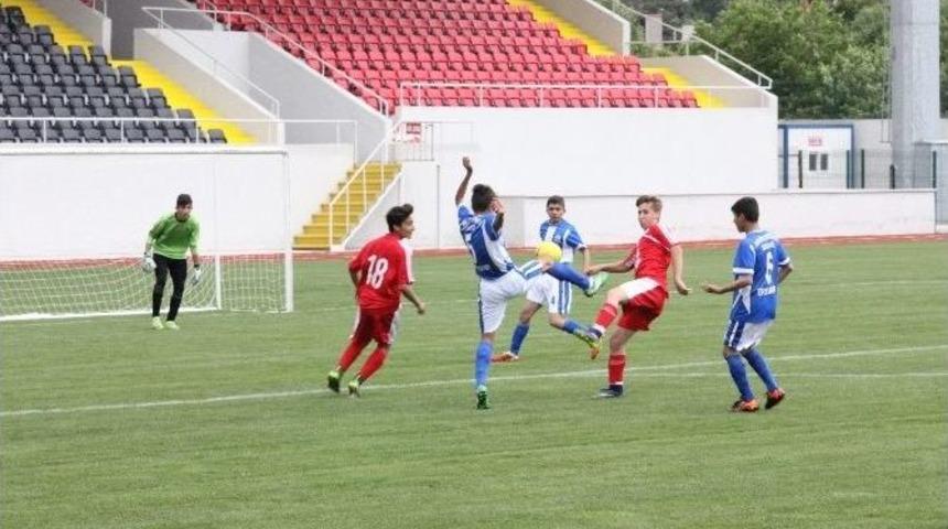 Yıldız Erkekler T&uuml;rkiye Finali Tavşanlı&rsquo;da Devam Ediyor