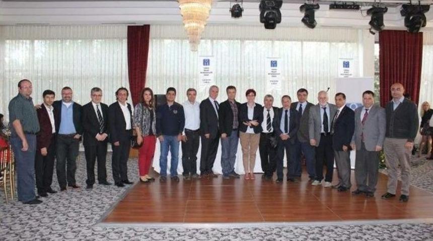 Eskişehir&rsquo;de Gen&ccedil; İnşaat M&uuml;hendisleri İ&ccedil;in Mezuniyet Ve Rozet Takma T&ouml;reni