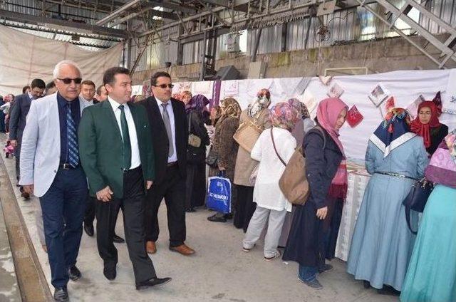 Bozüyük Yediler Öğrenci Yurdu Yararına Kermes Açıldı