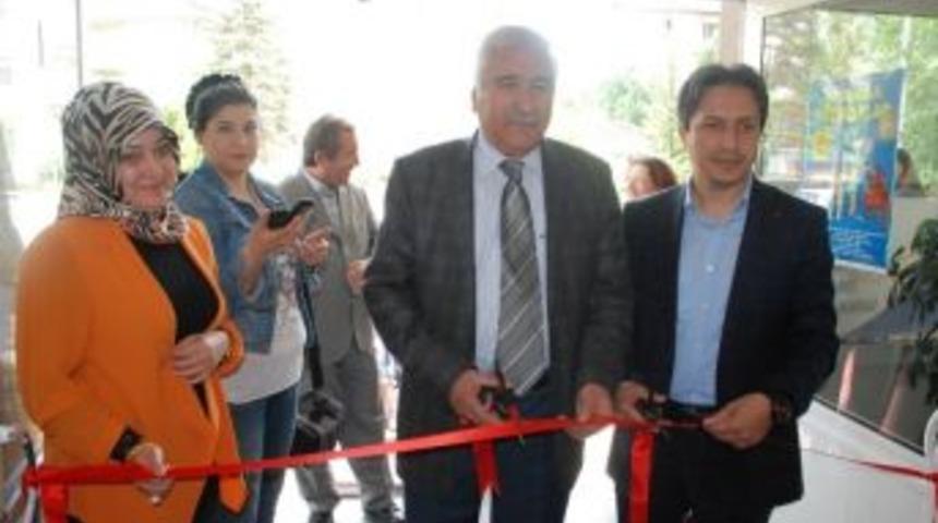 &Ouml;ğrencilerden Yıl Sonu Sergisi