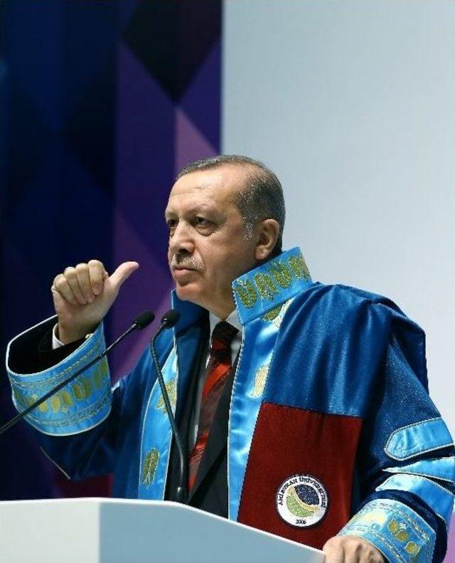 Cumhurbaşkanı Recep Tayyip Erdoğan: 1