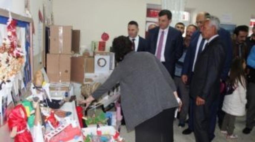 Tebrizcik İlk&ouml;ğretim Okulunda Yılsonu Sergisi