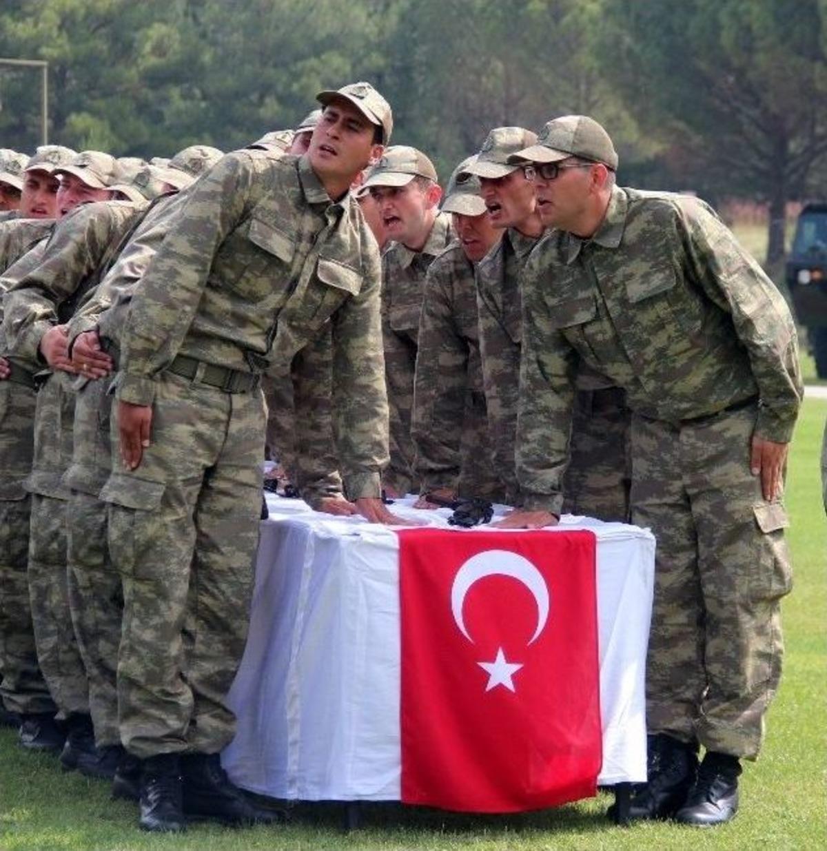 Balıkesir&rsquo;de Kısa D&ouml;nem Erler Yemin Etti