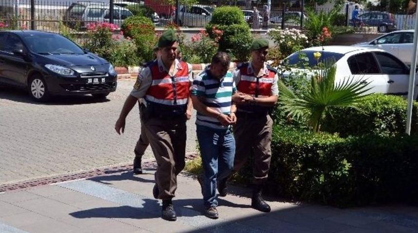 Bakkaldan El &Ccedil;abukluğuyla 1500 Tl &Ccedil;aldı