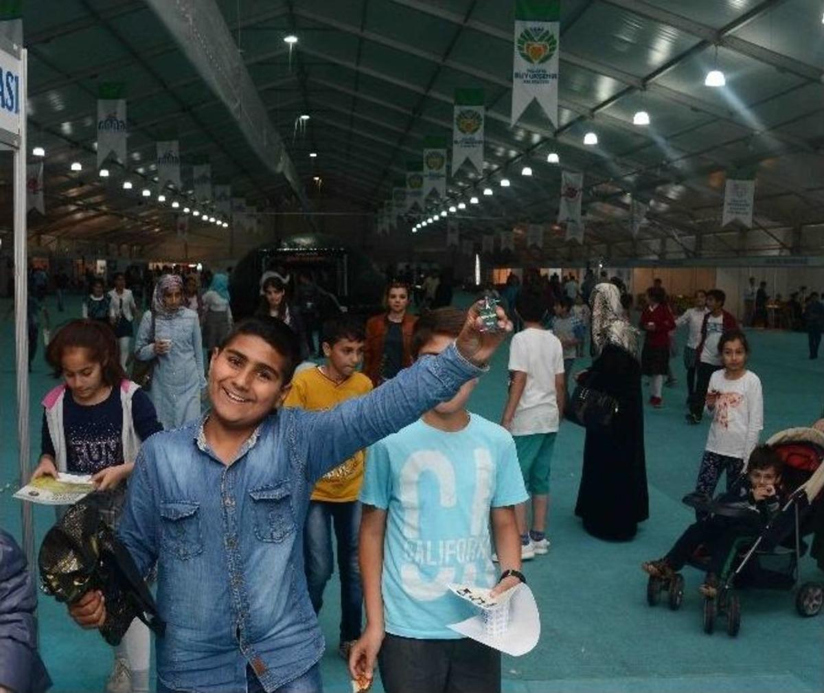 &Ouml;ğrencilerden Bilimsel Deney Ve Projelere &Ouml;zel İlgi