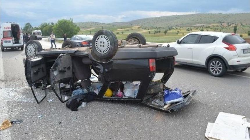 Otomobil Takla Attı Karşı Şeride Ge&ccedil;ti: 1 Yaralı