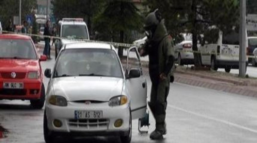 S&uuml;r&uuml;c&uuml;s&uuml; Polisten Ka&ccedil;an 21 Plakalı Ara&ccedil; Paniği