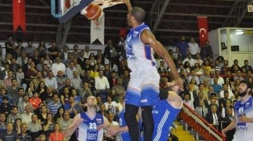 T&uuml;rkiye Basketbol Ligi Yarı Final