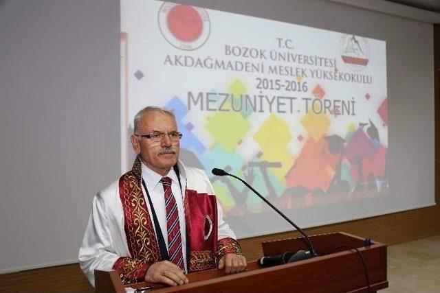 Bü Sağlık Hizmetleri Ve Akdağmadeni Meslek Yüksekokullarında Mezuniyet Sevinci