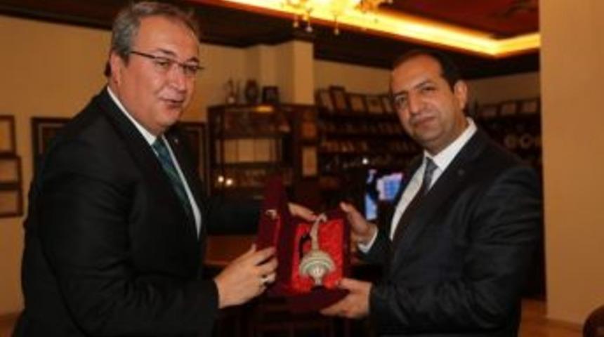 G&uuml;mr&uuml;k Ve Ticaret Bakan Yardımcısı &Ccedil;ift&ccedil;i, Belediye Başkanı &Uuml;nver&rsquo;i Ziyaret Etti