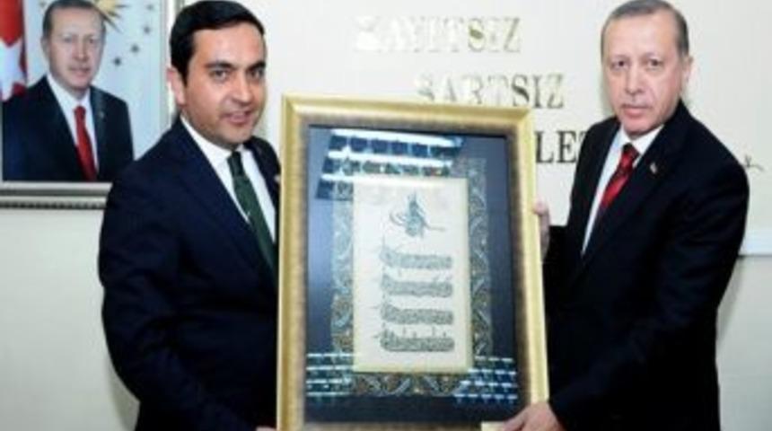 Kırşehir Belediye Başkanı Yaşar Bah&ccedil;eci: "başkanlık Sisteminin Ahiliğin Değerleri İle &Ouml;rt&uuml;şt&uuml;ğ&uuml;n&uuml; D&uuml;ş&uuml;n&uuml;yoruz"