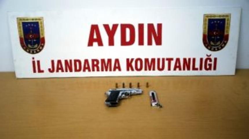 Ruhsatsız Tabancanın Hediye Olduğunu İddia Etti