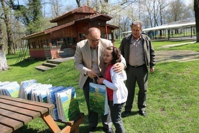 Diktikleri Fidanlara Kendi İsimlerini Verdiler