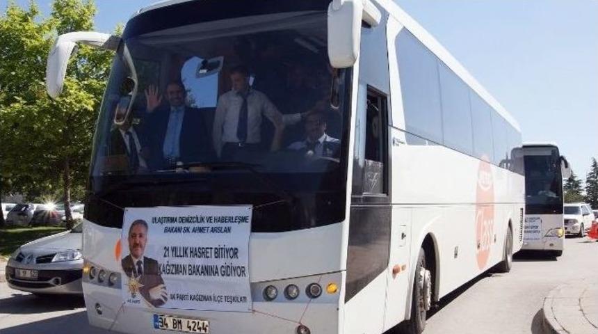 Ulaştırma Bakanı Arslan&rsquo;a, Baba Ocağından S&uuml;rpriz Ziyaret