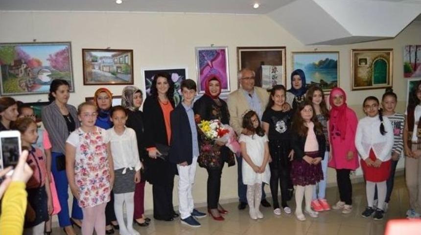 Anne Ve Kızlarının Yaptıkları Eserler Sanatseverlerin Beğenisine Sunuldu