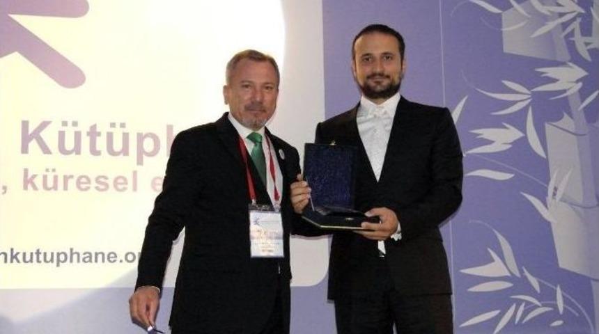 Herkes İ&ccedil;in K&uuml;t&uuml;phane