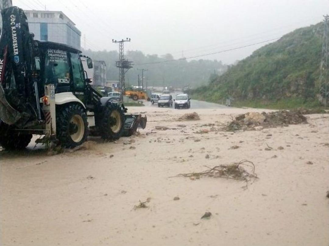 &Uuml;nye Sele Teslim